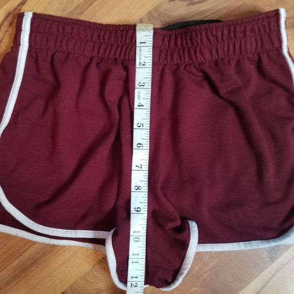 Women's Mossimo Supply Co. Pull-on Loose Casual Shorts Burgundy Size Medium - Picture 7 of 8